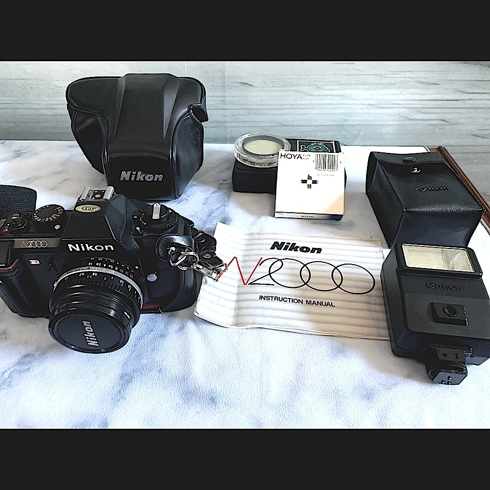 Nikon N2000 bundle